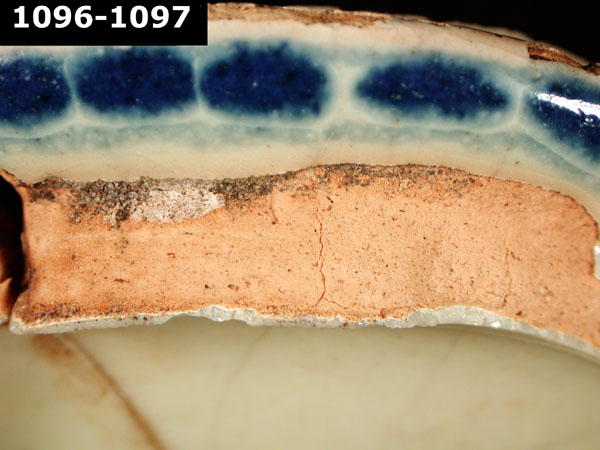 PUEBLA BLUE ON WHITE specimen 1096 side view