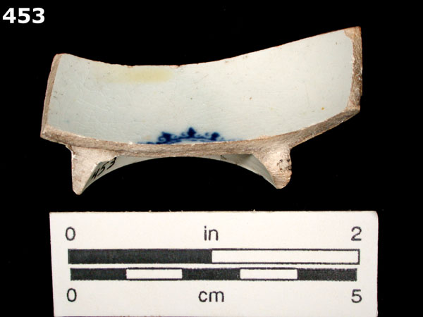 PEARLWARE, HAND PAINTED BLUE AND WHITE specimen 453 rear view