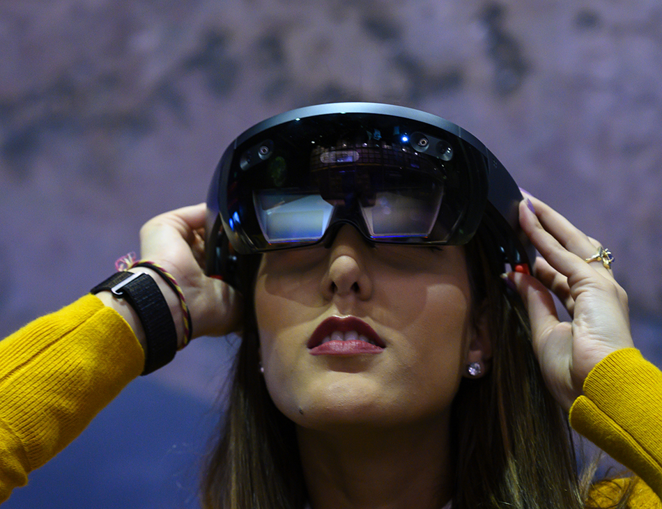 woman using virtual reality glasses