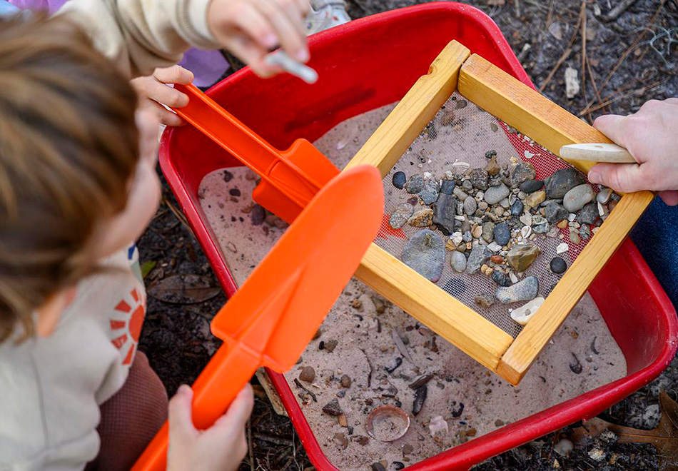 Tot Trot: Paleontology