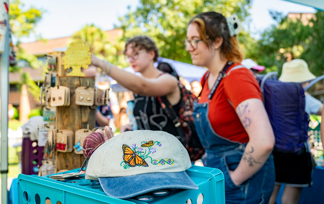 Pop-up Gift Shop: Gator Market