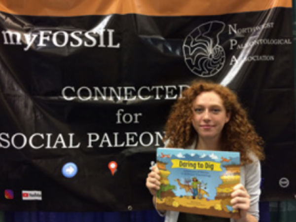 Illustrator Alana McGillis at the FOSSIL Project booth at the 2017 GSA annual meeting