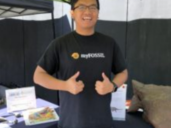 Gabriel wearing a myFOSSIL shirt