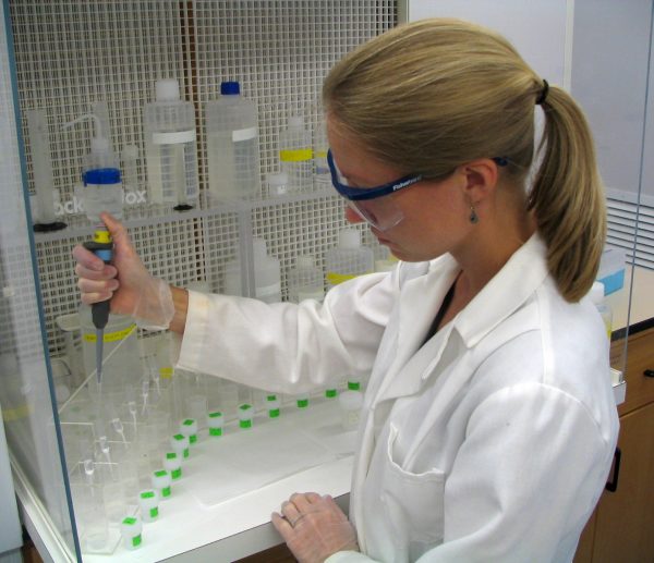 Erin Thornton in lab