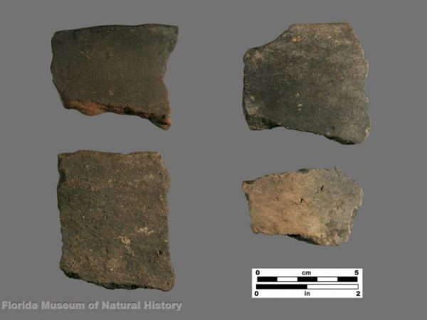 Sand-tempered plain pottery