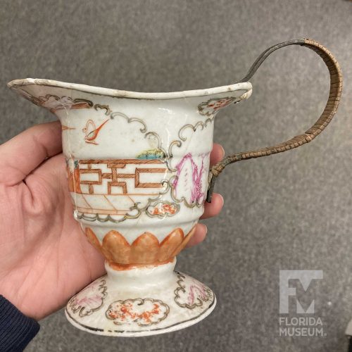 porcelain creamer with metal handle