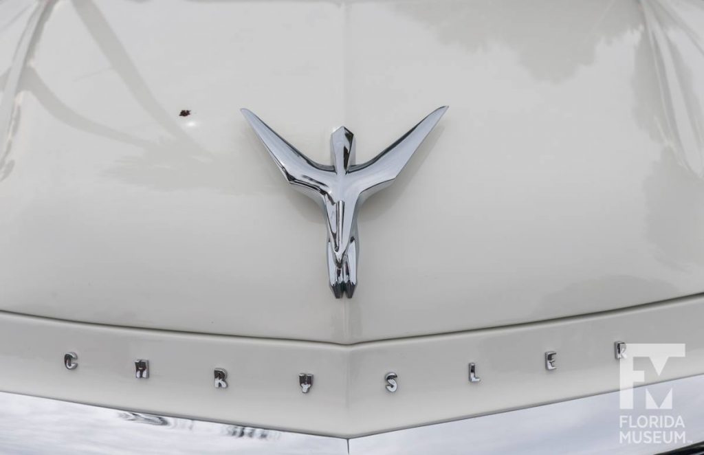 Chrysler emblem