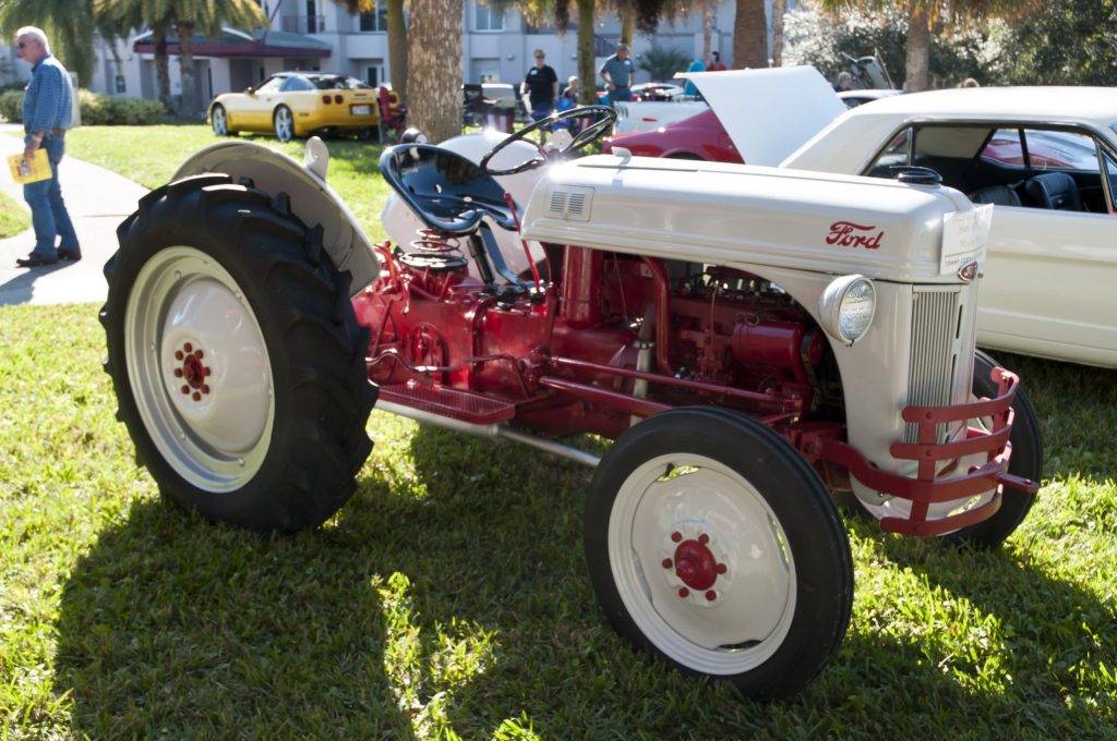 A photo of an antique tractor.
