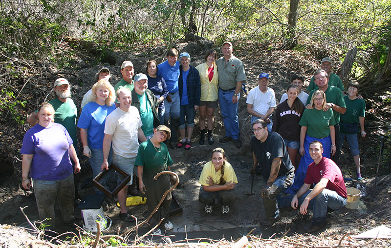 group picture at digsite