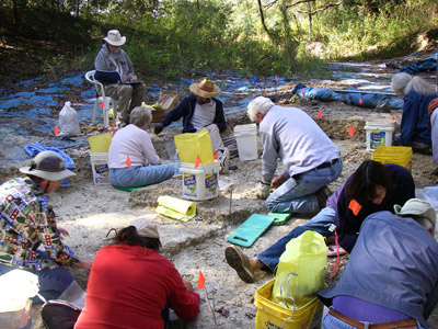 The dig crew at Thomas Farm.