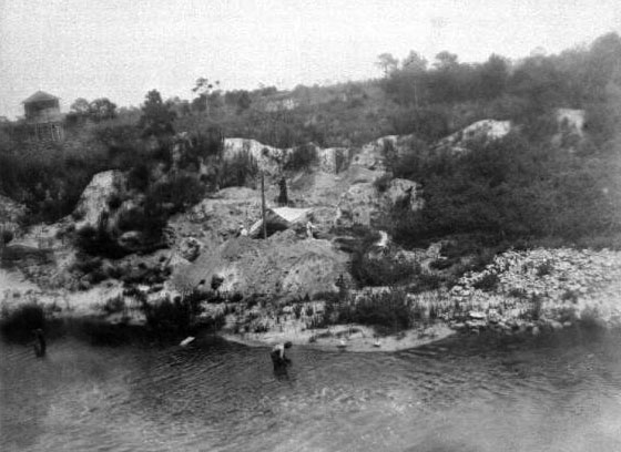 Figure 2. Excavation on the south bank at the Vero Canal Site in 1916. Photo credit: State Archives of Florida, Florida Memory.