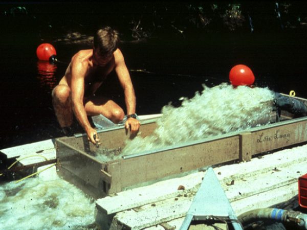 water flowing into screendeck box