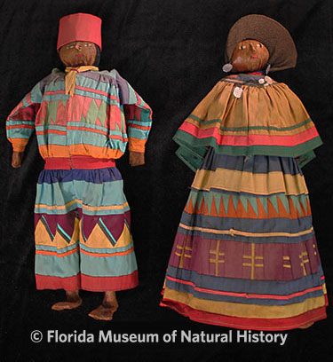 Figure 2: Seminole male and female dolls (2012-50-12/2012-50-13). Donated by Anne Reynolds.