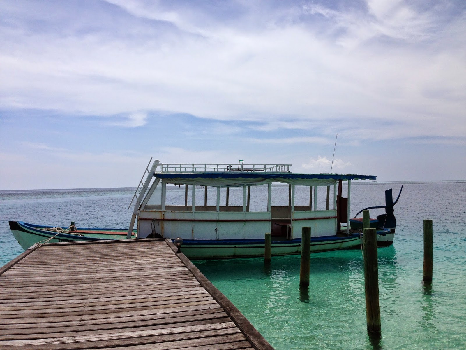 the dhoni in port