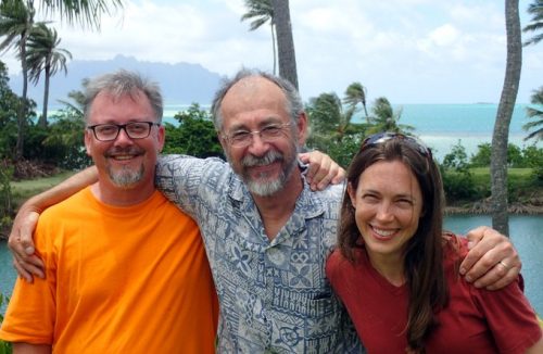 Gustav,Mandy, John posing outside