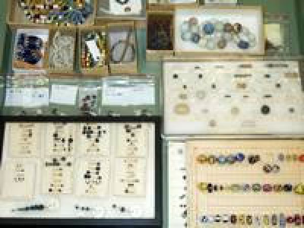 comparative bead collection