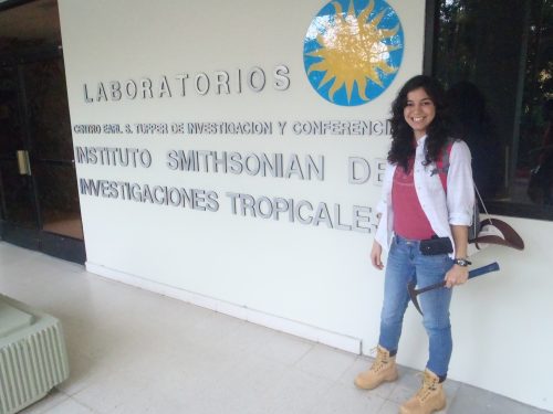 Me in front of the Laboratorios