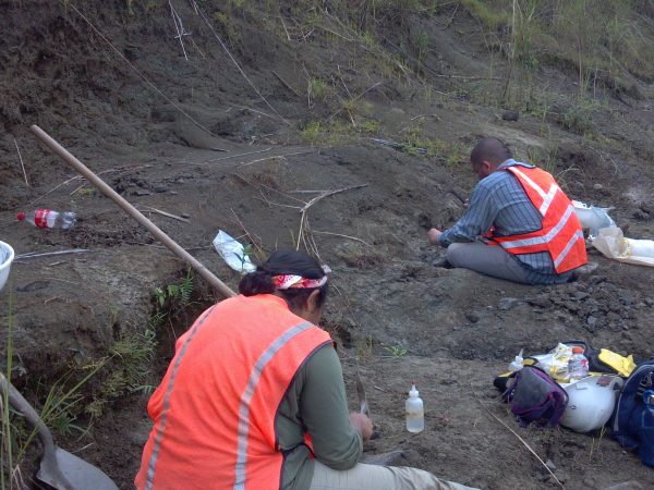 Jorge settling in and beginning to carefully excavate
