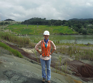 Sarah Widlansky, PCP PIRE Fall intern at the Panama Canal area. © Photo courtesy of Sarah Widlansky.