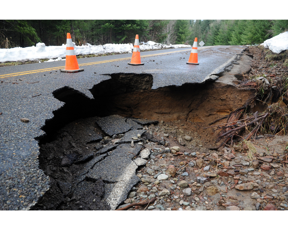 VIDEO Sinkholes — What are they? How do they form? Thompson Earth